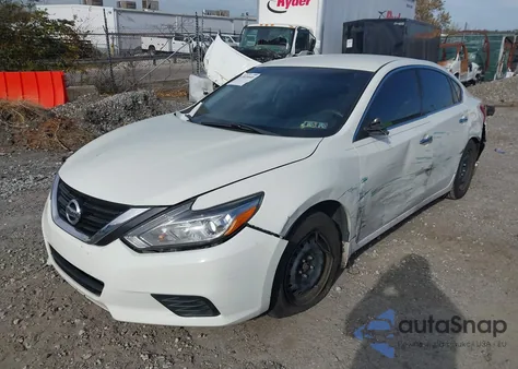 2017 Nissan Altima 2.5 S z USA, uszkodzony, nr VIN 1N4AL3AP7HC472799